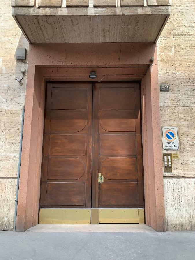 Fra Storia E Modernità Appartamento Milano